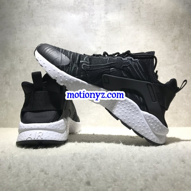 Nike Air Huarache Embroider Black White